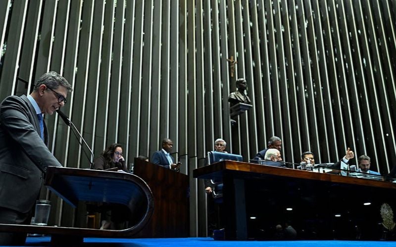 Senado aprova reajuste para servidores federais