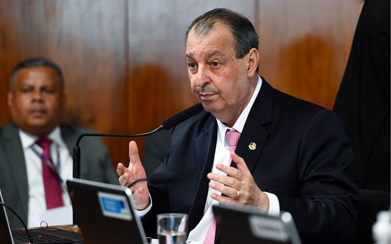 Omar busca retornar a cadeira de Governador do Amazonas. (Foto: Roque de Sá/Agência Senado) Abandonada há oito anos, Omar Aziz ainda promete Cidade Universitária