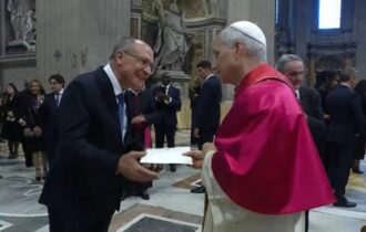 alckmin-entrega-ao-papa-convit