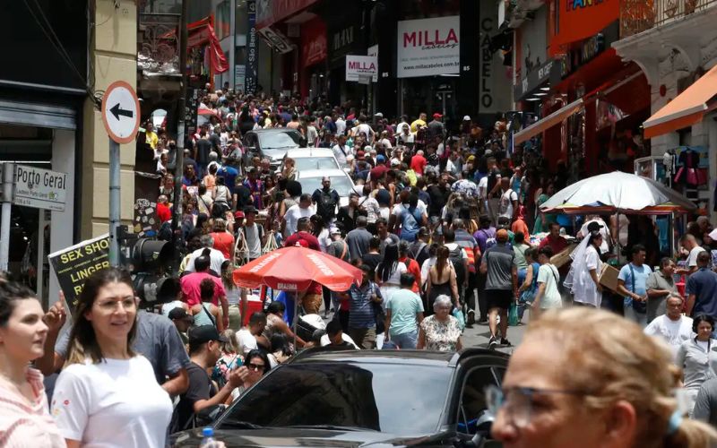 Brasil avança cinco posições e ocupa o 84º lugar no ranking global do IDH