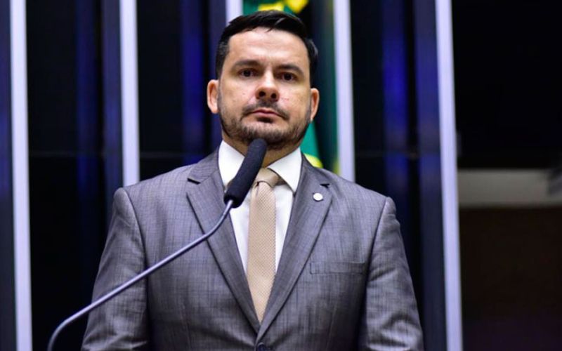 Alberto Neto diz que foco é o Senado e descarta pré-candidatura ao governo do AM em 2026