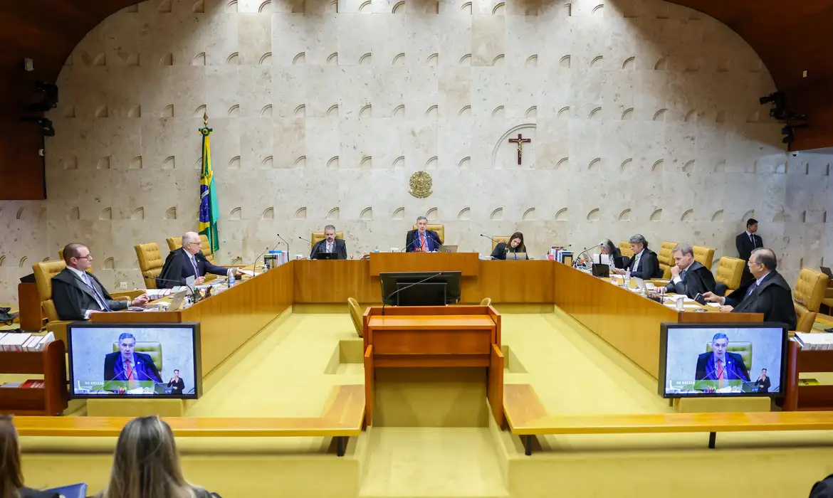 dino-e-mendonca-tem-discussao-