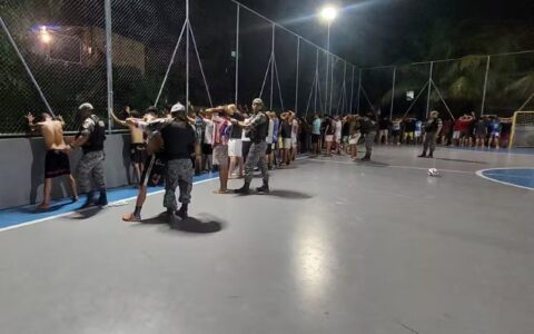 drogas-eram-oferecidas-como-pr