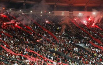 Flamengo derrota LDU e fica perto da vaga nas oitavas da Libertadores