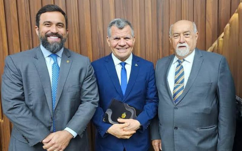 george-lins-quer-homenagear-bo