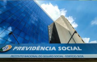 lula-coordena-reuniao-sobre-re