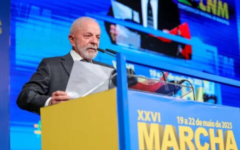 Lula lança programa Mais Especialistas em cerimônia no Planalto nesta sexta-feira