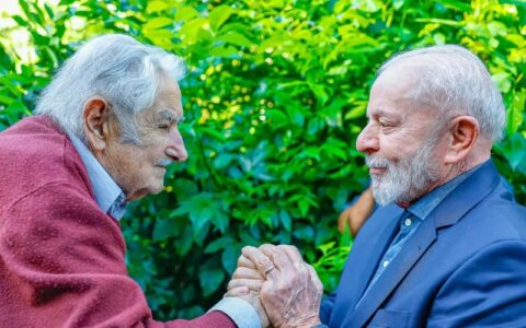 lula-participa-de-funeral-do-e