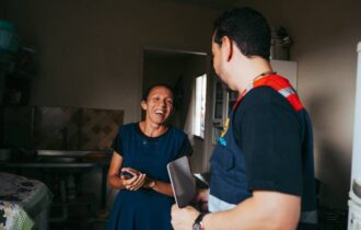 Prefeitura de Manaus entrega 17 casas reformadas no Dia do Trabalhador e transforma vidas em comunidades da capital