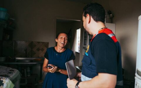 Prefeitura de Manaus entrega 17 casas reformadas no Dia do Trabalhador e transforma vidas em comunidades da capital