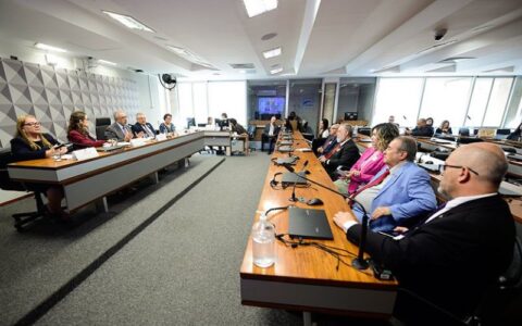 sindicato-quer-reducao-da-jorn