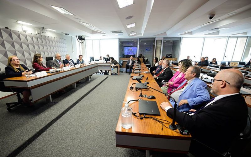 Representantes de entidades sindicais também defenderam a redução da jornada.
(Foto: Saulo Cruz/Agência Senado) Sindicato quer redução da jornada de trabalho sem corte de salário