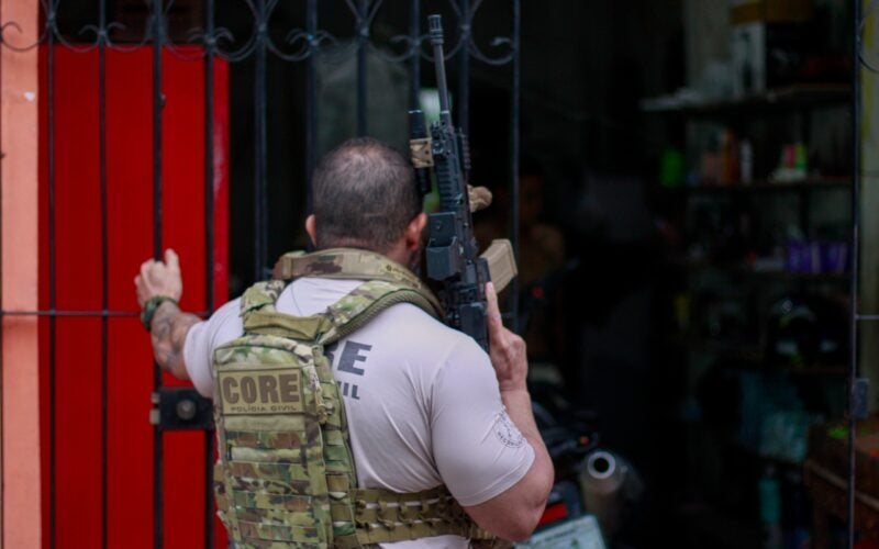 Suspeitos de roubar celulares são presos na zona norte de Manaus