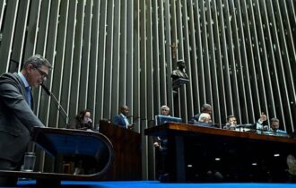 Senado aprova reajuste para servidores federais