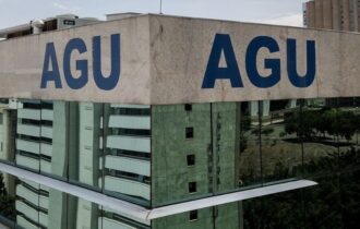agu-pede-bloqueio-de-bens-de-m