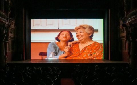 documentario-exibido-no-teatro