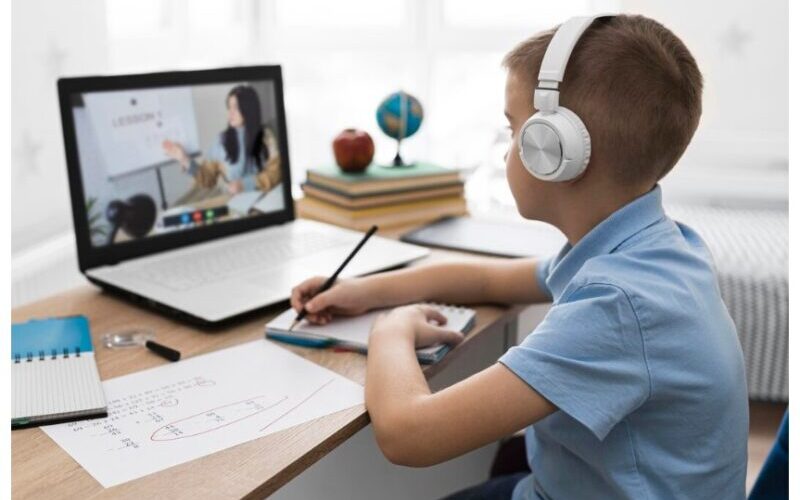 ensino-a-distancia-no-brasil-t
