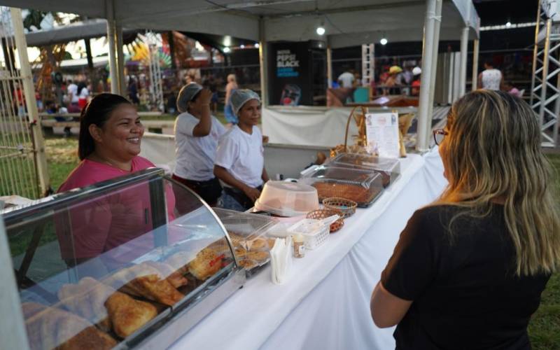 Festival de Parintins 2025: Amazonastur abre chamamento público para a Praça Gastronômica