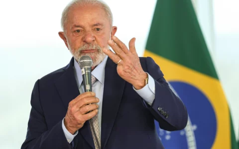 Lula aponta Bolsonaro em fraude no INSS e promete investigação sem sensacionalismo