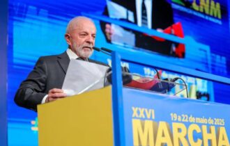 Lula lança programa Mais Especialistas em cerimônia no Planalto nesta sexta-feira