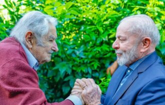 lula-participa-de-funeral-do-e
