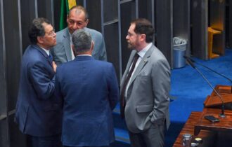 senadores-do-am-aprovam-com-un