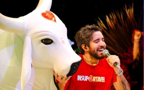 Garantido faz ensaio no Bumbódromo e mostra força na arena