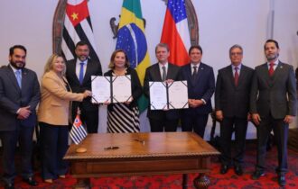 Wilson Lima e Tarcísio de Freitas firmam convênio para realização de 2,5 mil exames de DNA no AM