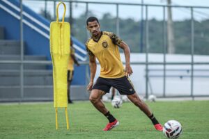 amazonas-fc-anuncia-sete-refor