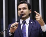 capitao-alberto-neto-critica-p