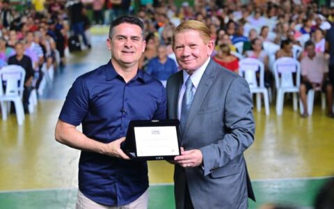 david-almeida-recebe-homenagem