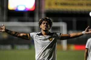 de-virada-amazonas-vence-o-vil