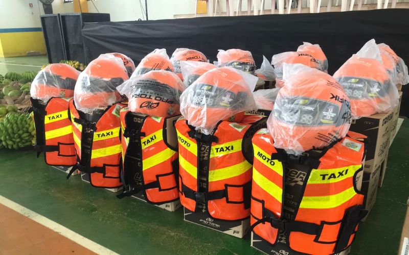 detran-am-entrega-70-kits-de-s
