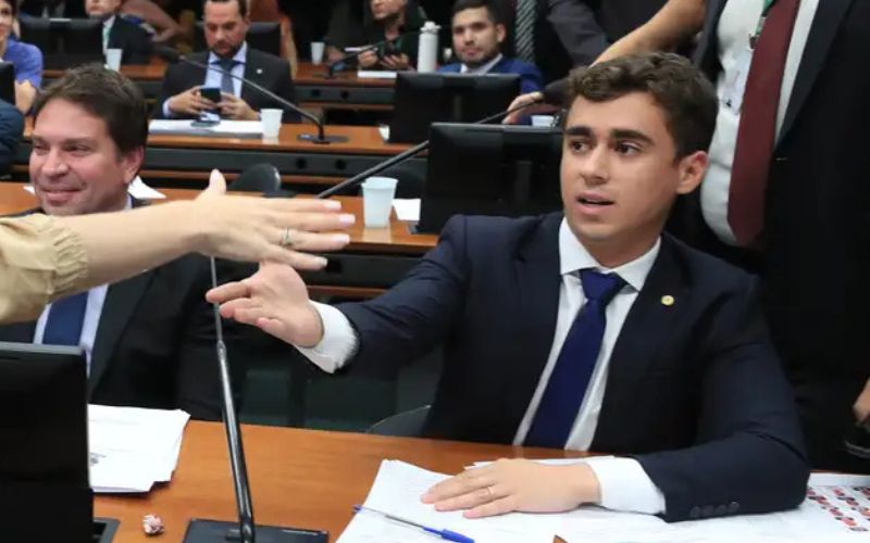 fux-atende-nikolas-ferreira-e-