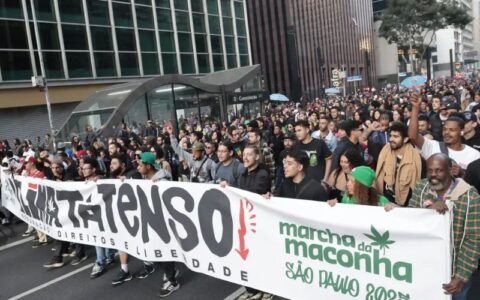 marcha-da-maconha-reune-public