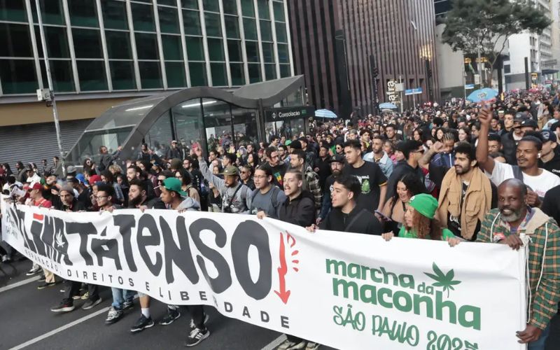 marcha-da-maconha-reune-public