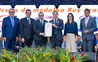 ministro-do-stf-e-autoridades-