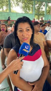 moradores-recebem-registros-de