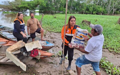 rios-do-amazonas-seguem-em-che