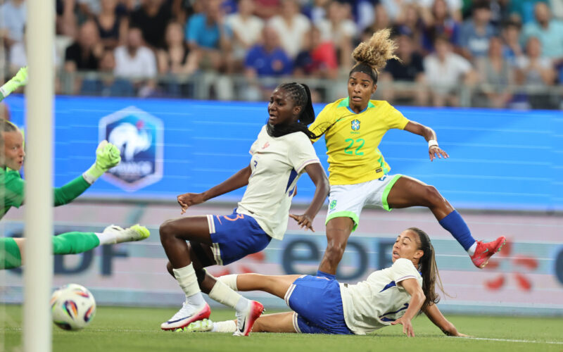 selecao-feminina-tropeca-no-ul
