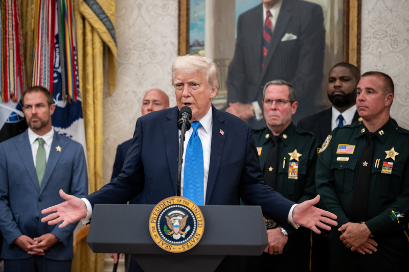 trump-reage-a-criticas-de-kham