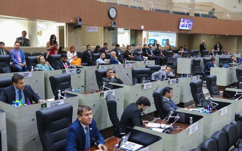 Vereadores já gastaram mais de R$ 4,9 milhões do ‘Cotão’ em apenas quatro meses