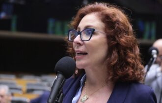 PGR pede ao Supremo prisão de Carla Zambelli