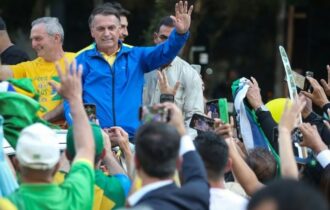 bolsonaro-adapta-slogan-de-tru