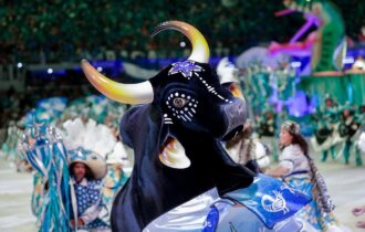 caprichoso-vence-o-festival-de