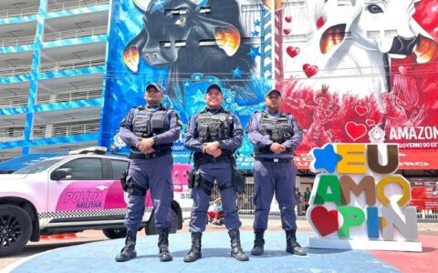 durante-festival-de-parintins-