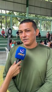 moradores-recebem-registros-de