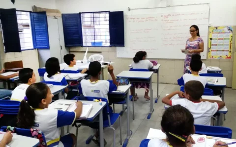 pe-de-meia-paga-hoje-r-200-a-n