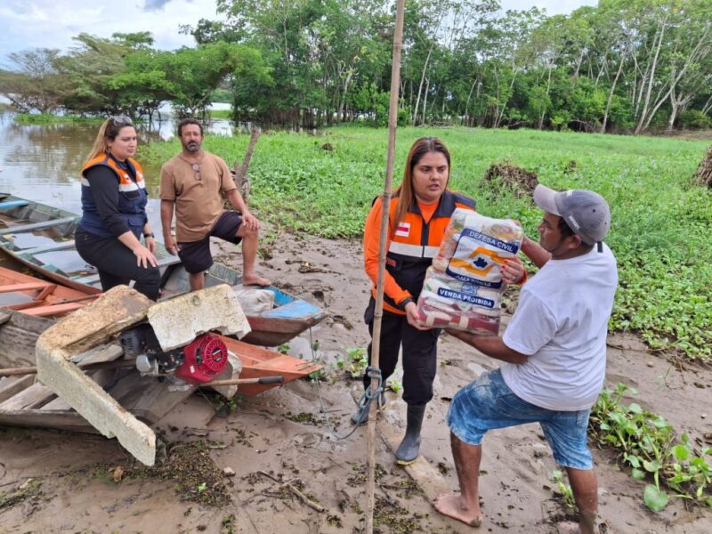 rios-do-amazonas-seguem-em-che