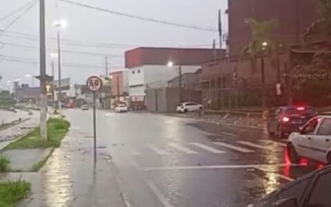 temporal-provoca-alagamentos-e